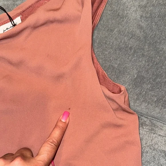 Lelis- One-Shoulder mauve color Bodysuit size Small - Picture 6 of 11